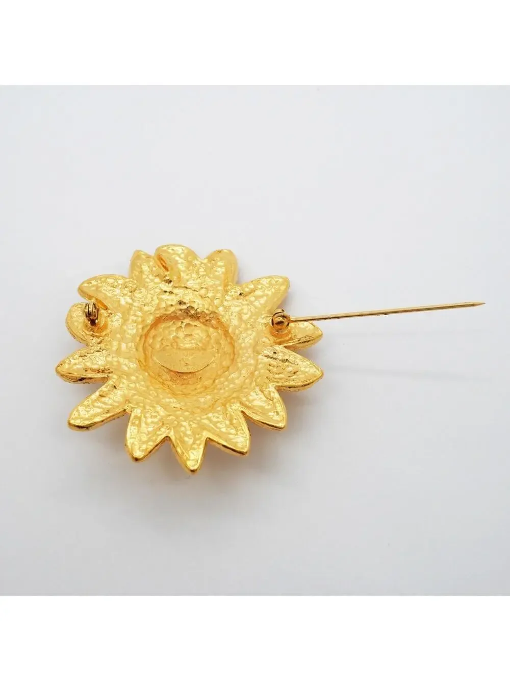 Chanel Cc Logo Brooch Metal #327473C84B